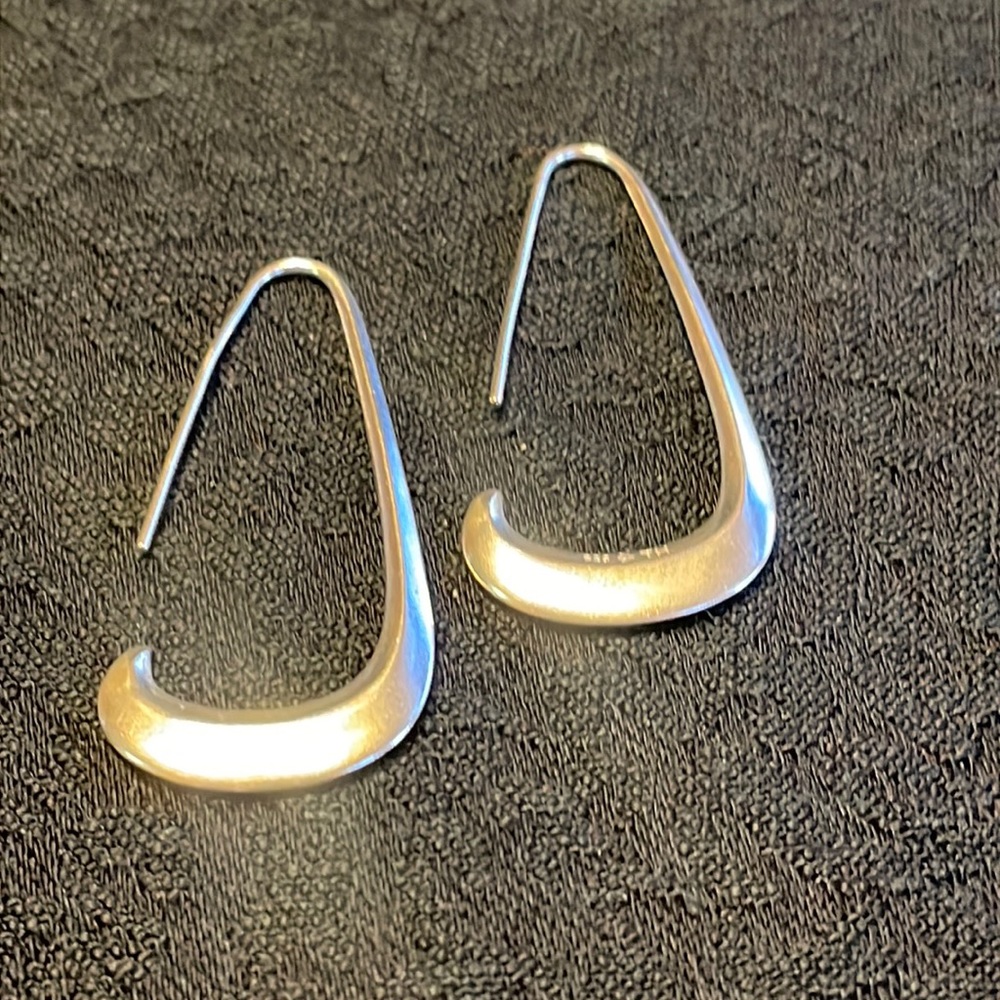 Silpada Silver Silhouette Drop Earrings